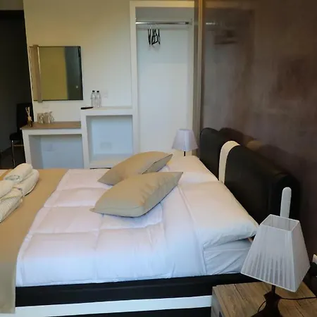 The Pearl Luxury 3*
