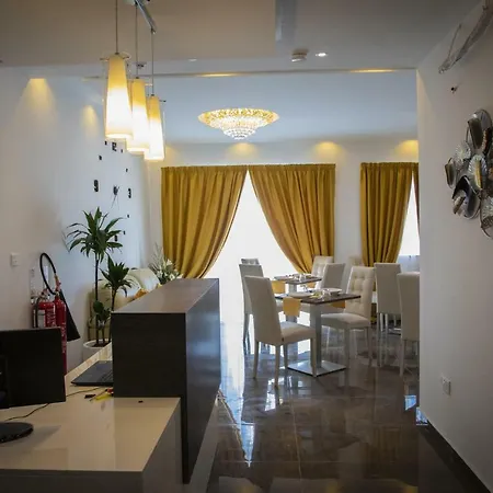 The Pearl Luxury 3*