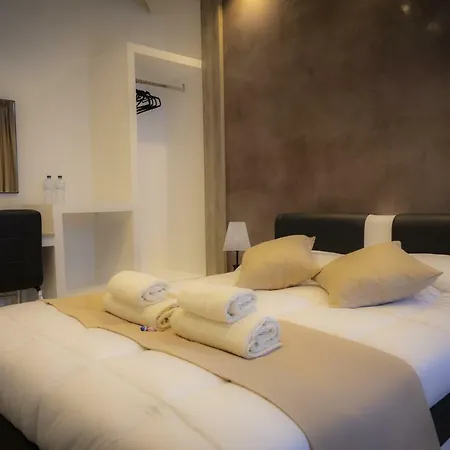 The Pearl Luxury 3* 세인트폴스베이